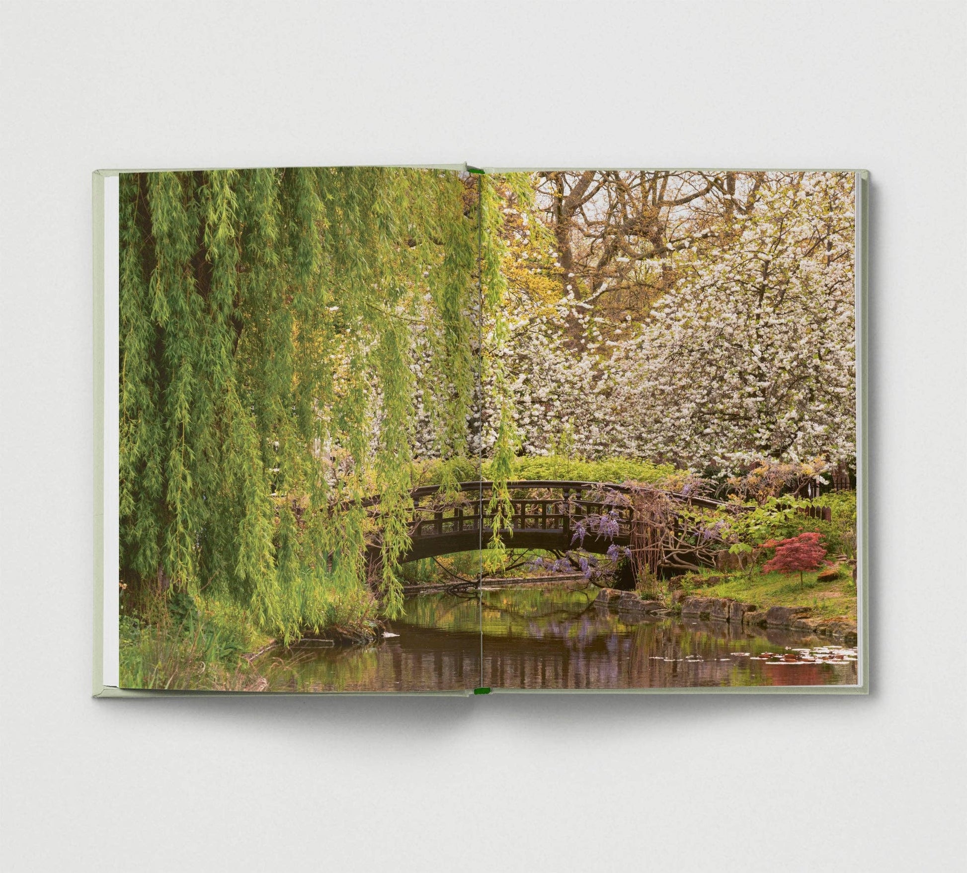 Britain's Best Gardens by Hoxton Press - THE BRISTOL ARTISAN