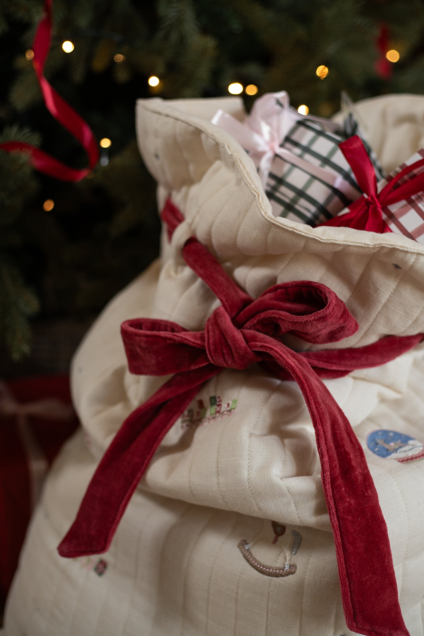 Embroidered Christmas present sack - Christmas Morning - THE BRISTOL ARTISAN
